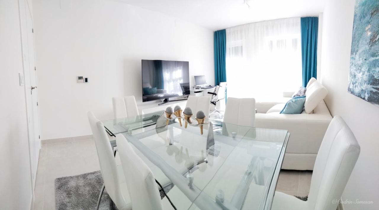 Lovely Apartment Centrally Located In Estepona Esterno foto