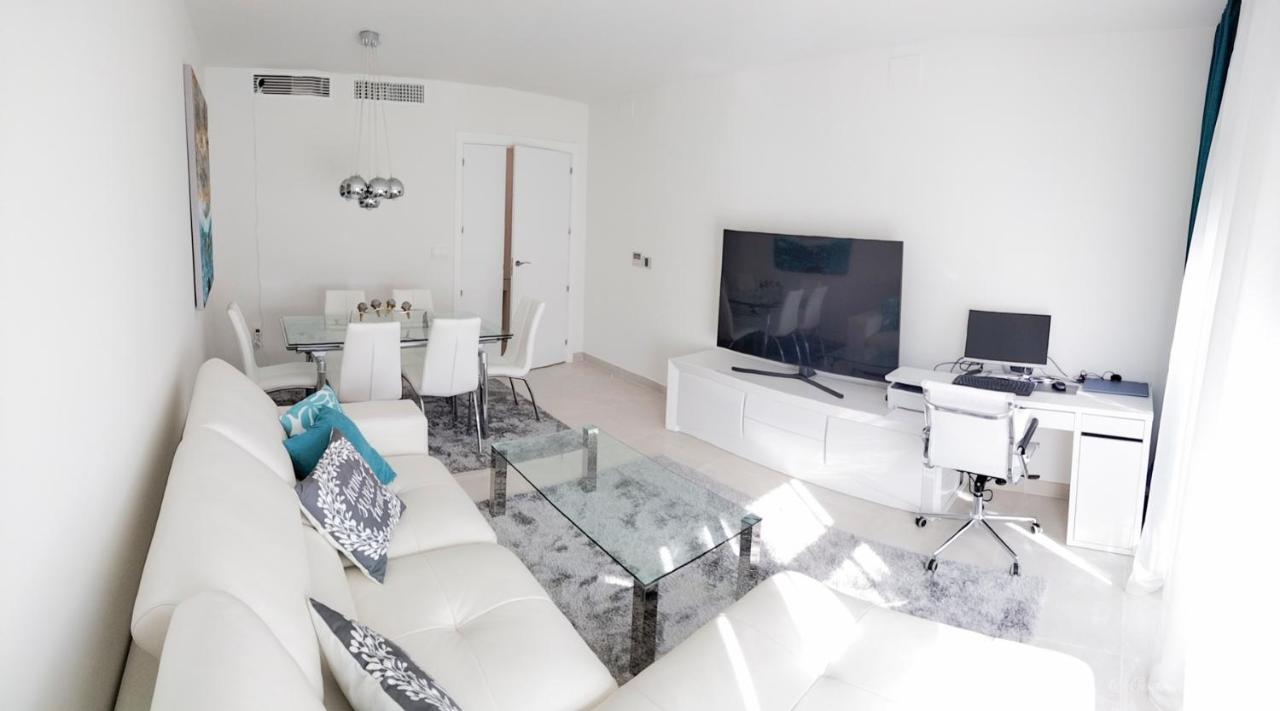 Lovely Apartment Centrally Located In Estepona Esterno foto