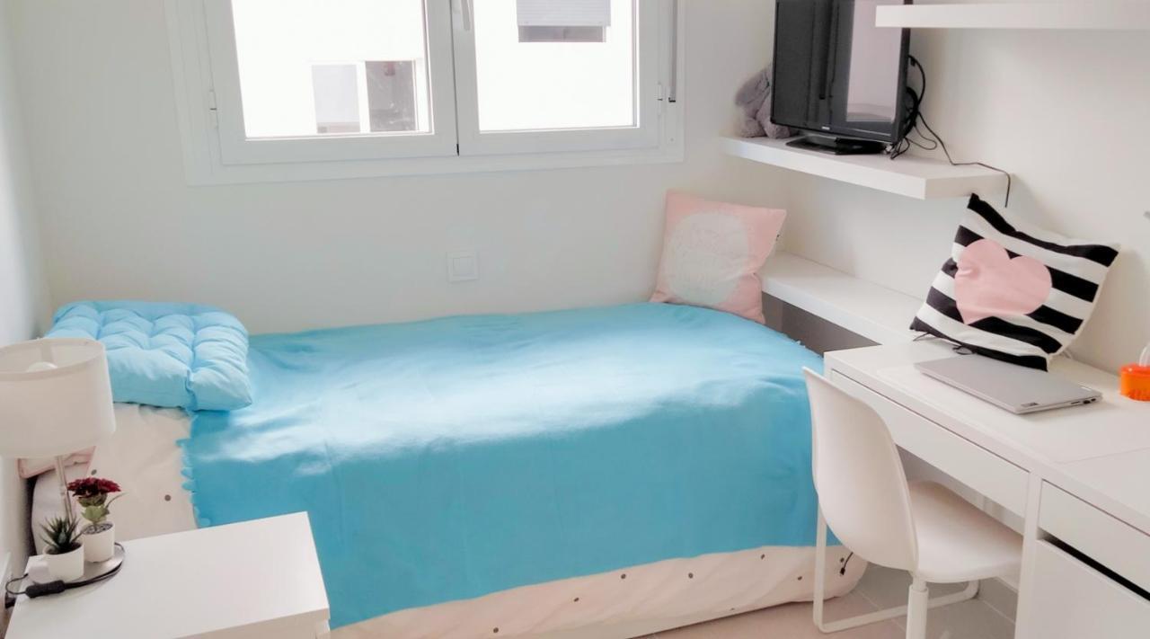 Lovely Apartment Centrally Located In Estepona Esterno foto