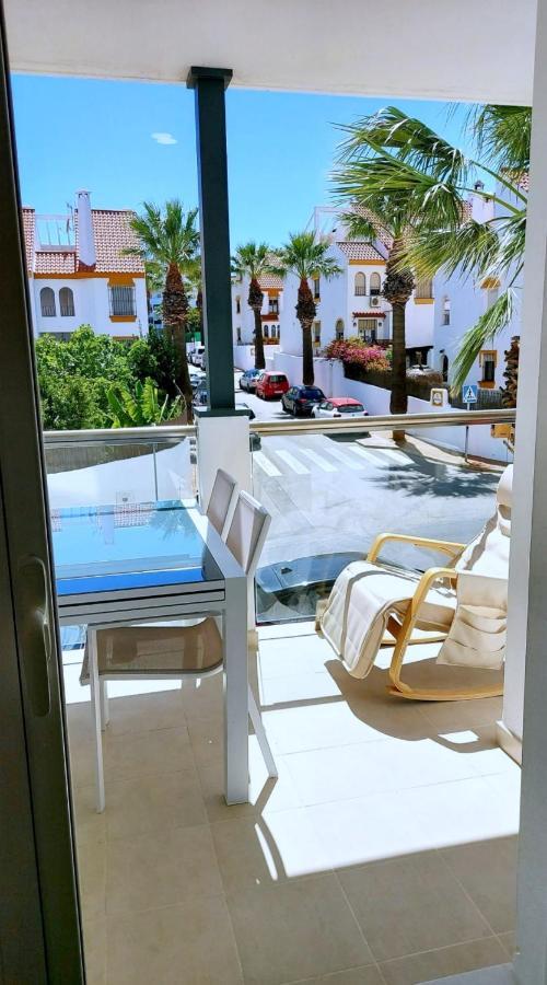 Lovely Apartment Centrally Located In Estepona Esterno foto