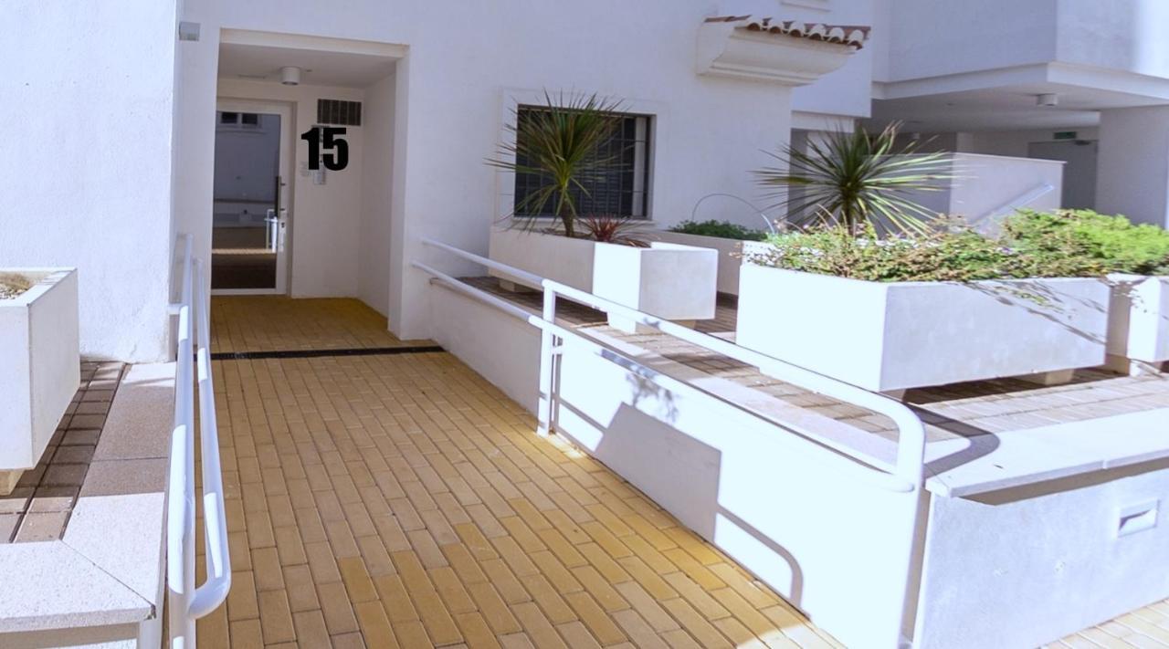 Lovely Apartment Centrally Located In Estepona Esterno foto